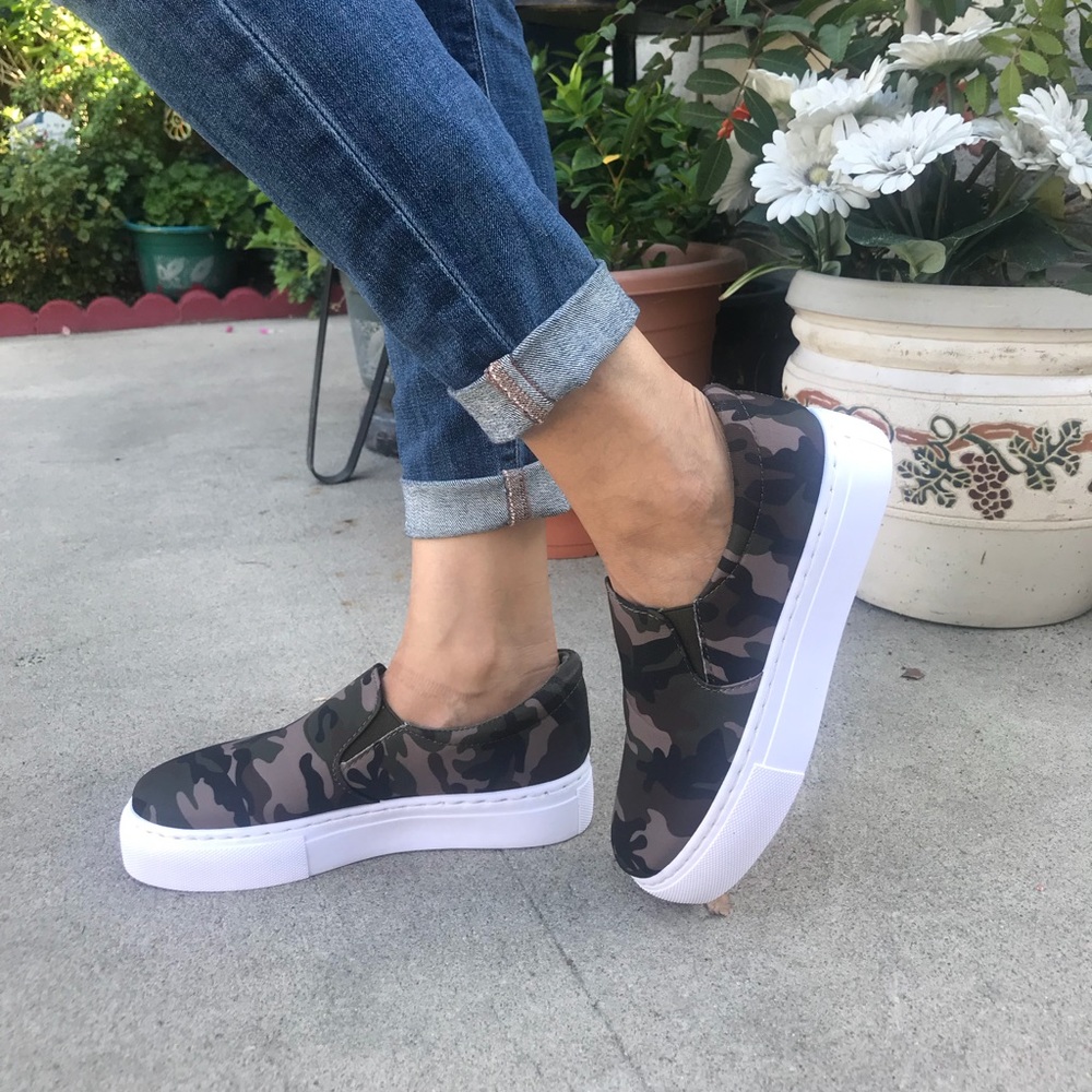 Last pair🎈Camouflage slip-ons✨ - Picture 3 of 5